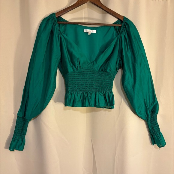 NWOT Wayf Heartbreaker Smocked Blouse in Pine Green - Picture 8 of 12